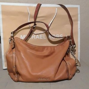 Michael Kors Leather Handbag 👜 💖😍🎁